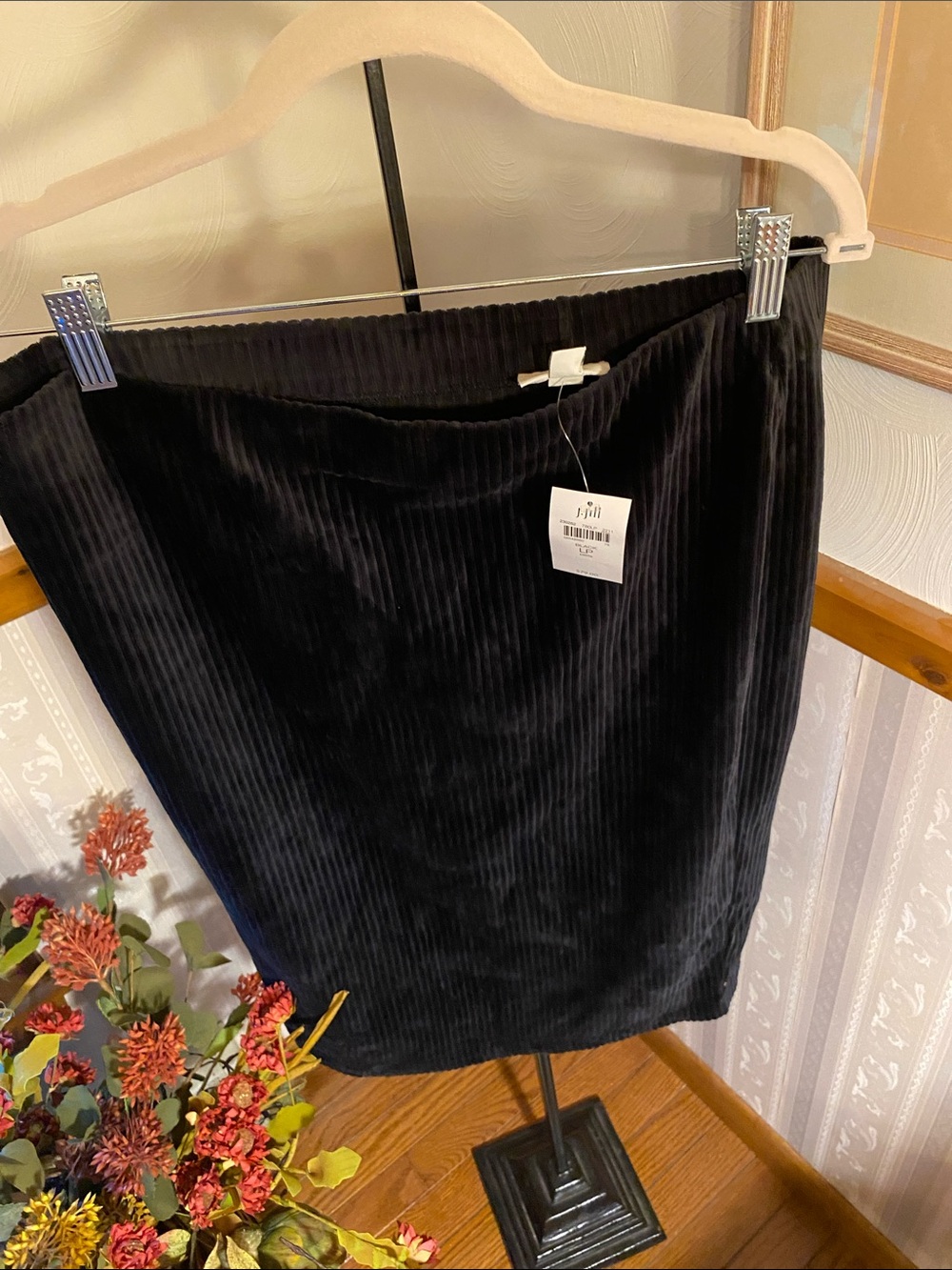 Ann Taylor Black Ribbed  Pencil Skirt